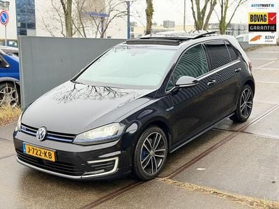 Zwart Occasion 2016 VW Golf VII GTE Hatchback | € 12.999 (Goede deal)