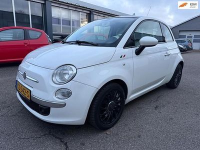 Wit (metallic) Gebruikt 2012 Fiat 500 Lounge Hatchback | € 6.500 (Eerlijke prijs)