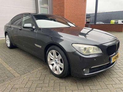 Grijs Occasion 2010 BMW 730 Executive Sedan | € 7.990