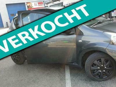 Occasion Toyota Aygo 68 PK (50 kW) 2006 Grijs Hatchback