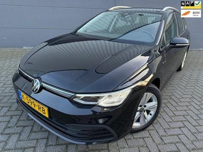 Zwart Gebruikt 2021 VW Golf VIII Life Stationwagen | € 13.999 (Eerlijke prijs)