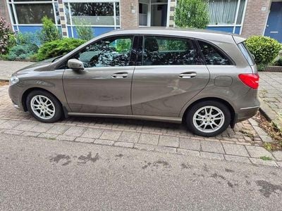 Mercedes B180