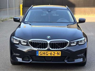 BMW 330e
