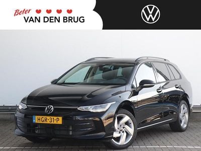 Zwart Gebruikt 2025 VW Golf VIII Business Stationwagen | € 30.295 (Eerlijke prijs)