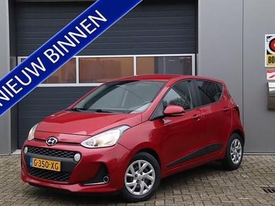 Rood Occasion 2020 Hyundai i10 Premium Hatchback | € 10.995 (Eerlijke prijs)