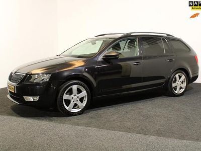 Zwart Gebruikt 2014 Skoda Octavia Ambition Stationwagen | € 6.250 (Eerlijke prijs)