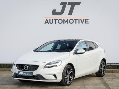 Wit Occasion 2018 Volvo V40 R-Design Hatchback | € 18.400 (Eerlijke prijs)