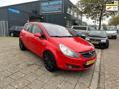 Rood Occasion 2009 Opel Corsa Selection Hatchback | € 2.749 (Eerlijke prijs)