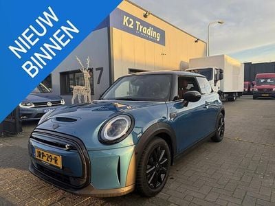 Blauw Gebruikt 2022 Mini Cooper Hatchback | € 17.950 (Eerlijke prijs)