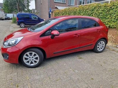 Occasion Kia Rio 86 PK (63 kW) 2013 Rood MPV