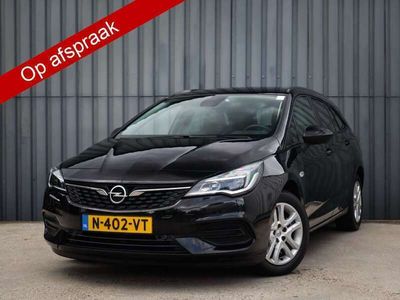 tweedehands Opel Astra Sports Tourer 1.2 Business Elegance, (110 PK) 2e-Eigenaar, Keurig-Onderh., Navigatie/Apple-Carplay/Android-Auto, LM.-Velgen, Parkeersensoren-V+A, Achteruitrijcamera, DAB, Keyless-Entry/Start, Lane-Assist, Cruise-Control, Airco/Climate-Control,