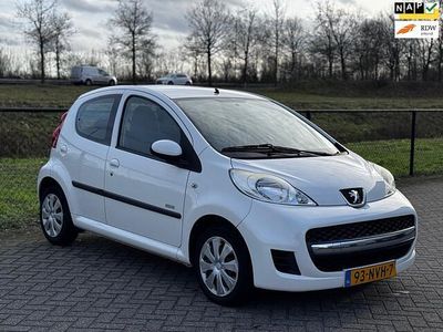 Wit Gebruikt 2010 Peugeot 107 Hatchback | € 2.599 (Eerlijke prijs)