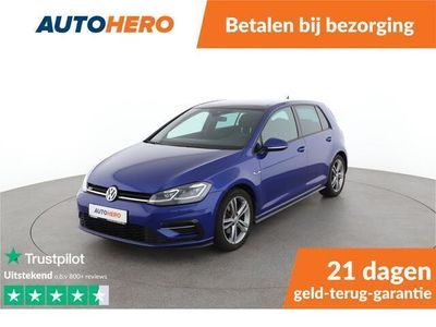 tweedehands VW Golf VII 1.5 TSI R-Line 150PK | SC27314 | Navi | Panoramadak | LED | Apple/Android | Stoelverwarming | Park Assist | Trekhaak | Bluetooth | Lichtmetalen Velgen |