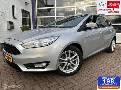 Grijs Gebruikt 2017 Ford Focus Trend Hatchback | € 11.999 (Eerlijke prijs)
