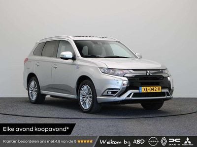 Sterling silver m Gebruikt 2019 Mitsubishi Outlander P-HEV Instyle SUV | € 20.745 (Eerlijke prijs)