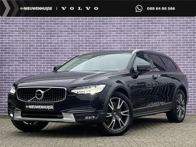 Zwart Gebruikt 2017 Volvo V90 CC Pro Stationwagen | € 27.894 (Eerlijke prijs)