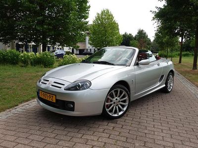 Grijs Gebruikt 2023 MG 1600 Cabriolet | € 12.450