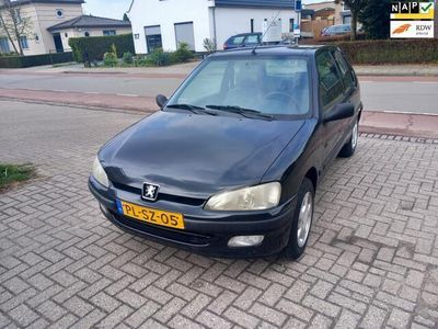 Peugeot 106