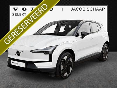 Wit (metallic) Gebruikt 2024 Volvo EX30 Plus SUV | € 35.400 (Eerlijke prijs)