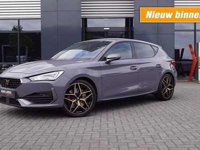 Grijs Gebruikt 2022 Cupra Leon VZ Hatchback | € 26.950 (Eerlijke prijs)