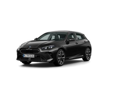 Zwart Nieuw 2026 BMW 120 Shadowline Hatchback | € 56.908