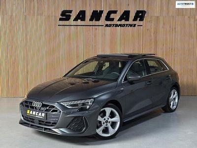 Grijs Gebruikt 2025 Audi A3 Sportback S-Line Hatchback | € 40.850 (Iets duurder)