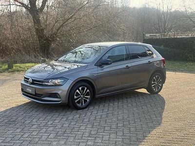 Grijs Occasion 2019 VW Polo Highline Hatchback | € 11.999 (Goede deal)
