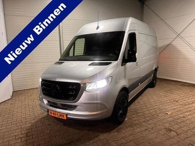 Zilver (metallic) Gebruikt 2023 Mercedes Sprinter Van | € 39.950 (Goede deal)