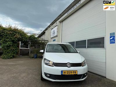 Wit Occasion 2015 VW Touran Highline MPV | € 14.999 (Eerlijke prijs)