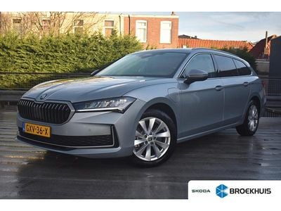 Grijs Gebruikt 2025 Skoda Superb Business Line Stationwagen | € 39.895