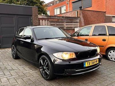 Zwart Gebruikt 2009 BMW 118 Executive Hatchback | € 7.500 (Eerlijke prijs)