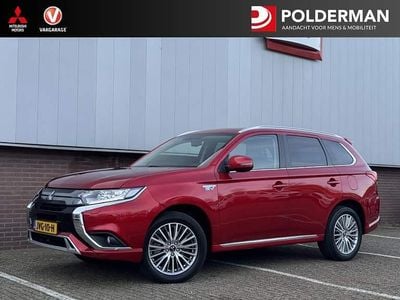 Rood Occasion 2020 Mitsubishi Outlander P-HEV Intense SUV | € 22.950 (Goede deal)