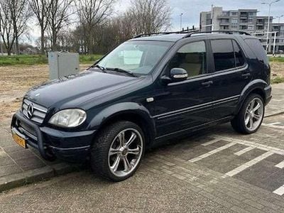 Blauw Gebruikt 1998 Mercedes ML320 SUV | € 2.750 (Goede deal)
