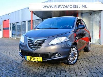 Occasion Lancia Ypsilon Platinum 86 PK (63 kW) 2012 Bruin (metallic) Hatchback