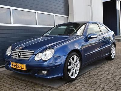 Blauw Gebruikt 2005 Mercedes C200 Coupé | € 1.999 (Iets duurder)