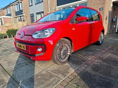 Rood Gebruikt 2013 VW up! high up! Hatchback | € 4.950 (Eerlijke prijs)