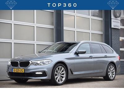Grijs Gebruikt 2020 BMW 520 Executive Stationwagen | € 25.950 (Eerlijke prijs)