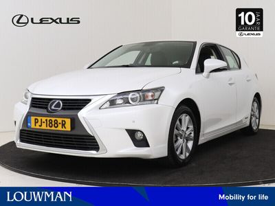 Lexus CT200h