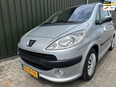 Peugeot 1007