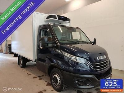 Blauw Gebruikt 2023 Iveco Daily Van | € 32.450 (Goede deal)