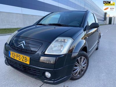 Zwart (metallic) Gebruikt 2004 Citroën C2 VTR Sport Hatchback | € 999 (Eerlijke prijs)