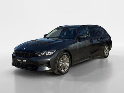 Grijs Occasion 2020 BMW 330 Executive Stationwagen | € 30.945 (Goede deal)