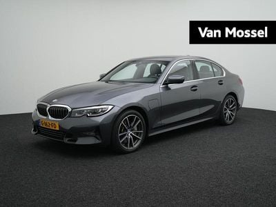 BMW 330e