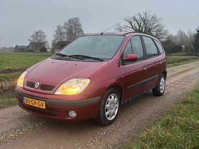Gebruikt 2001 Renault Scénic MPV | € 1.150 (Eerlijke prijs)