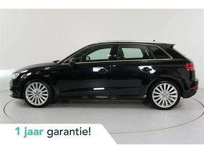 Zwart Gebruikt 2015 Audi A3 Ambition Hatchback | € 12.950 (Eerlijke prijs)