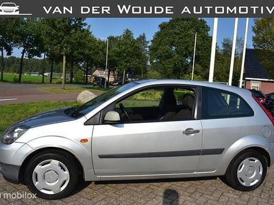 Grijs Gebruikt 2007 Ford Fiesta Style Hatchback | € 999 (Eerlijke prijs)
