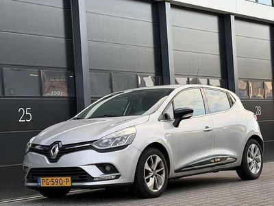 Grijs Occasion 2017 Renault Clio IV LIMITED Hatchback | € 5.650 (Eerlijke prijs)