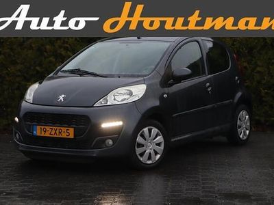 Grijs (metallic) Gebruikt 2013 Peugeot 107 Envy Hatchback | € 5.995 (Eerlijke prijs)