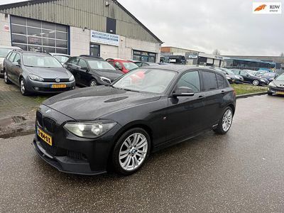 Zwart Gebruikt 2014 BMW 116 Executive Hatchback | € 7.950 (Eerlijke prijs)