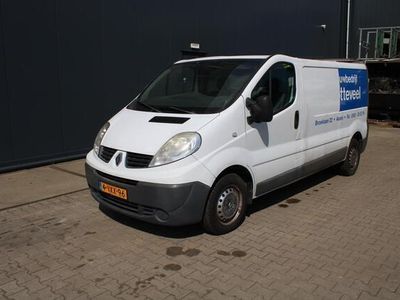 tweedehands Renault Trafic 2.0 dCi T29 L2H1 Eco Black Edition Motor defect. Export.